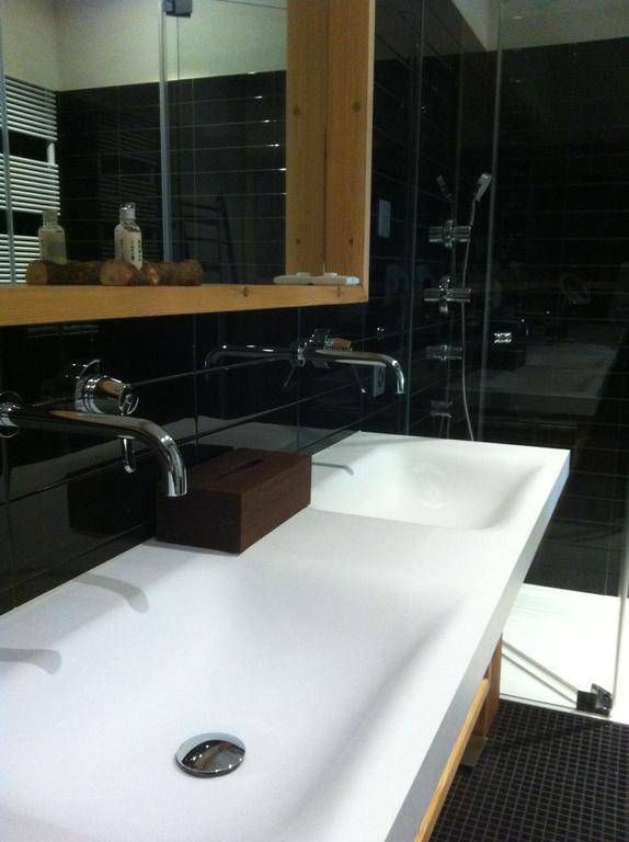 Chalet Park Apartment Mit Sauna Hamam Diemtigen Quarto foto