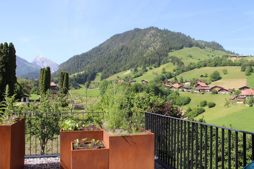 Chalet Park Apartment Mit Sauna Hamam Diemtigen Quarto foto